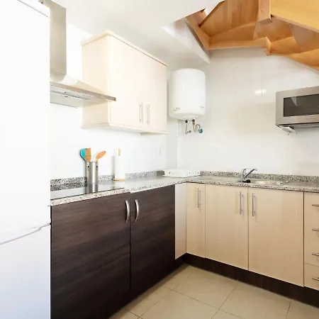 Ravishing House Boat In With Fireplace 3*